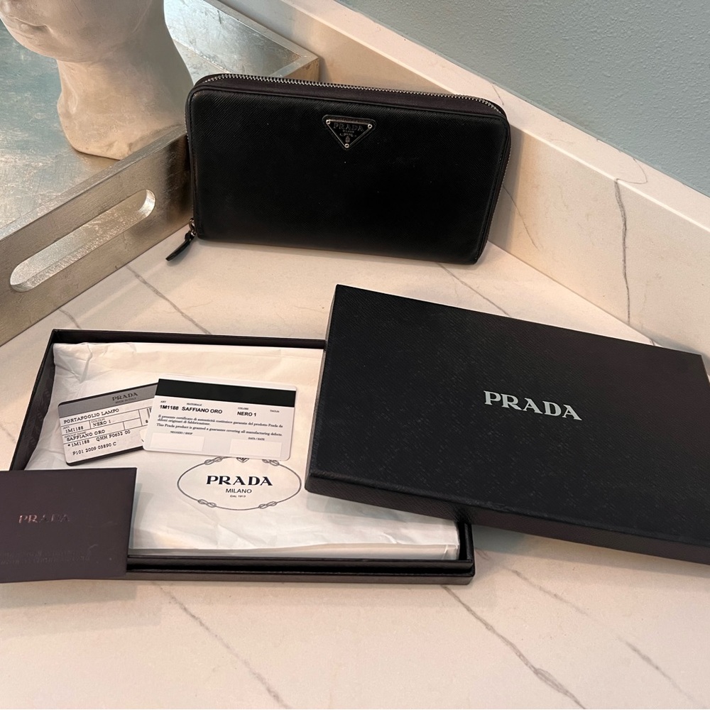 EUC Prada wallet with box - Picture 16 of 16
